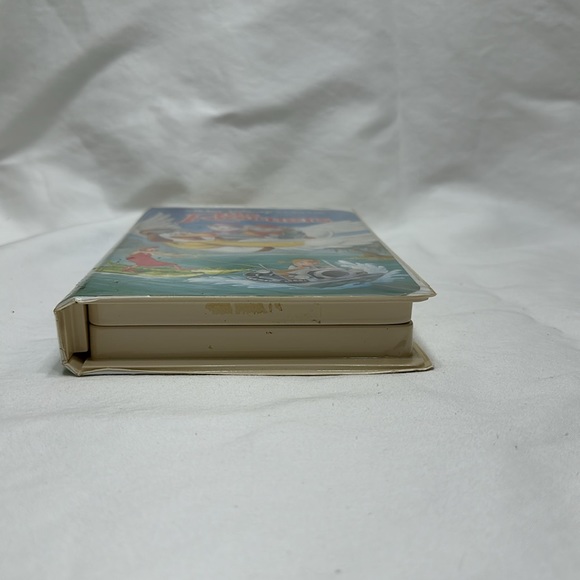 The Rescuers VHS - Picture 9 of 11